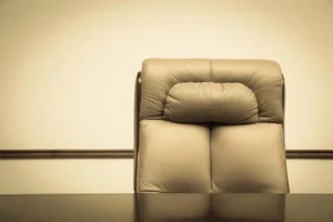 Fotel do home office z ergonomicznym zagłówkiem – komfort i zdrowie podczas pracy zdalnej